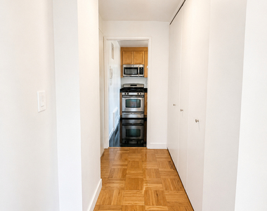  East 49th Street  - Photo Thumbnail 5