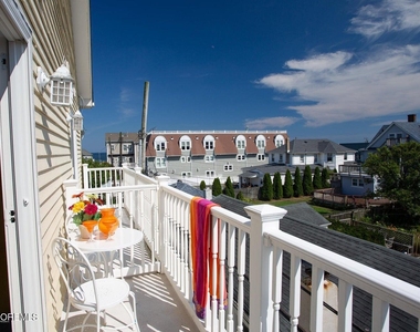 107 Brinley Avenue - Photo Thumbnail 8
