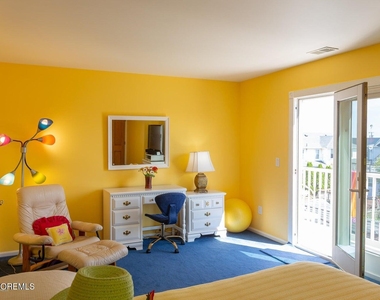 107 Brinley Avenue - Photo Thumbnail 5