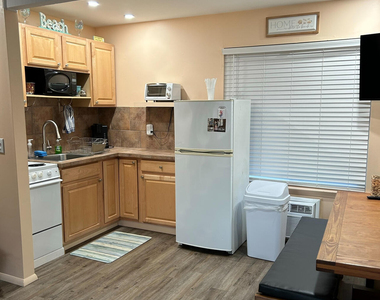 14 Bay Boulevard - Photo Thumbnail 3