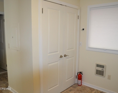 900 Ocean Avenue - Photo Thumbnail 11