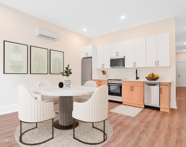 527 Bangs Avenue - Photo Thumbnail 2