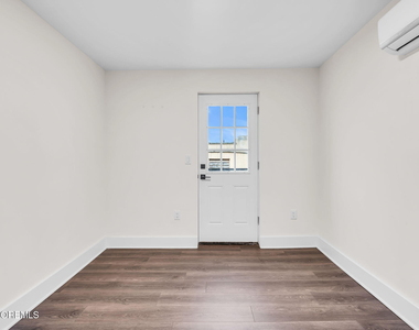 700 1st Avenue - Photo Thumbnail 8
