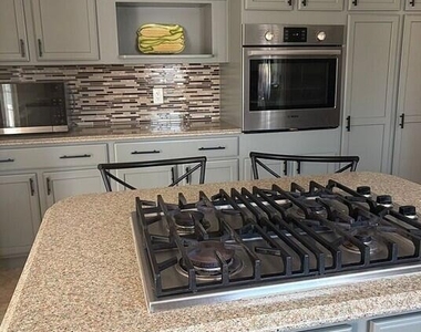 435 Laurel Boulevard - Photo Thumbnail 11