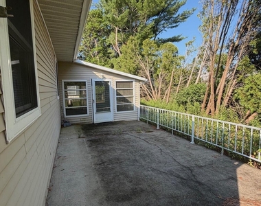 15 Saint Tropez Court - Photo Thumbnail 16
