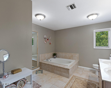 28 Hickory Lane - Photo Thumbnail 12