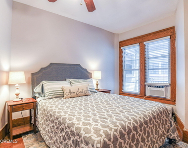 1205 Sunset Avenue - Photo Thumbnail 18