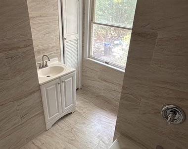 64 Grove Avenue - Photo Thumbnail 3