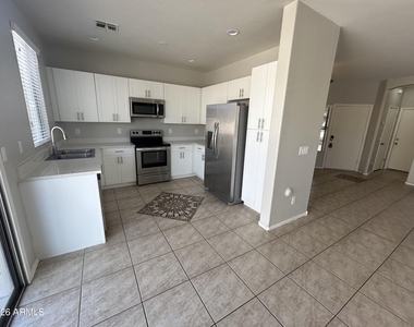 858 E Nardini Street - Photo Thumbnail 2