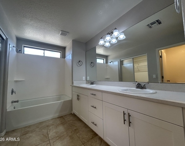 858 E Nardini Street - Photo Thumbnail 3
