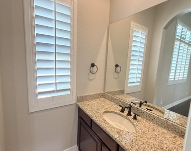 3952 E Expedition Way - Photo Thumbnail 35