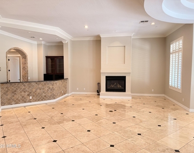 3952 E Expedition Way - Photo Thumbnail 8