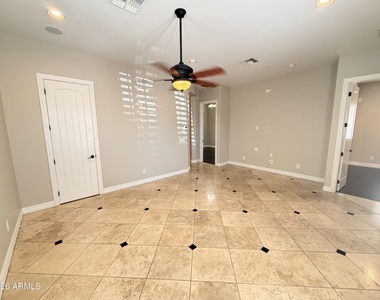 3952 E Expedition Way - Photo Thumbnail 37