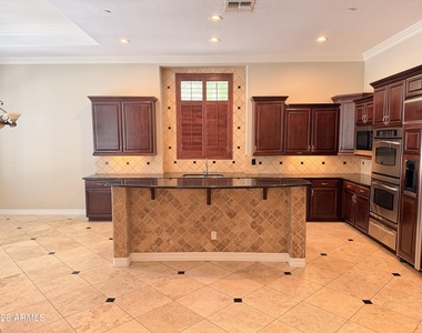 3952 E Expedition Way - Photo Thumbnail 14