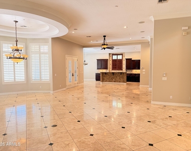 3952 E Expedition Way - Photo Thumbnail 11