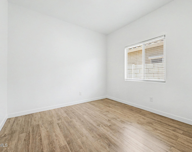 24564 W St Catherine Avenue - Photo Thumbnail 24