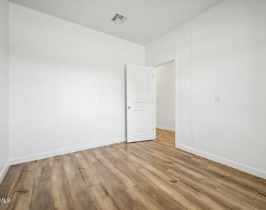 24564 W St Catherine Avenue - Photo Thumbnail 23