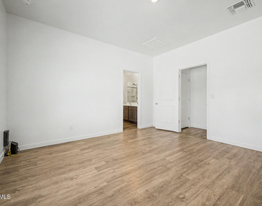 24564 W St Catherine Avenue - Photo Thumbnail 16