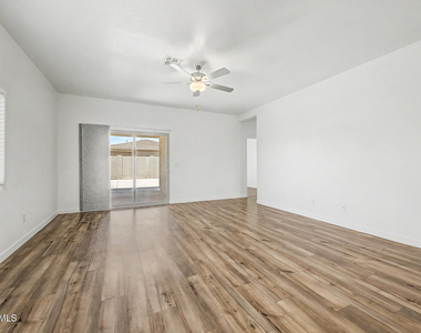 24564 W St Catherine Avenue - Photo Thumbnail 4