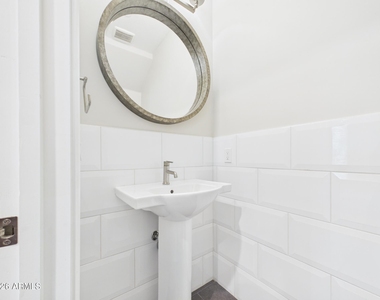 4816 N Woodmere Fairway -- - Photo Thumbnail 18