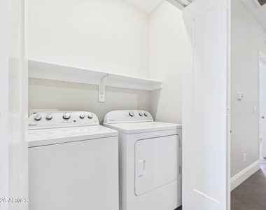 4816 N Woodmere Fairway -- - Photo Thumbnail 19