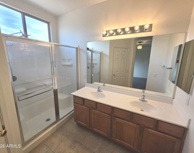 44026 W Granite Drive - Photo Thumbnail 9