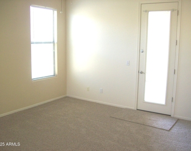 3131 E Silversmith Trail - Photo Thumbnail 16