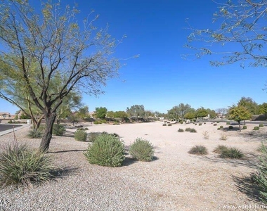 3131 E Silversmith Trail - Photo Thumbnail 21