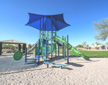 3131 E Silversmith Trail - Photo Thumbnail 19