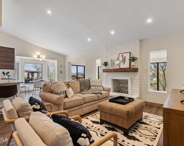 15829 E El Lago Boulevard - Photo Thumbnail 8