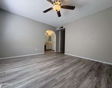 5321 W Riviera Drive - Photo Thumbnail 8