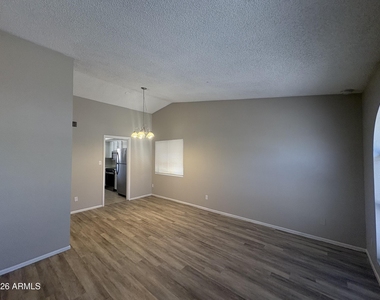 5321 W Riviera Drive - Photo Thumbnail 3