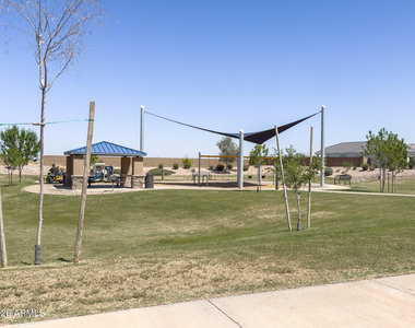 36496 W Pampoloma Avenue - Photo Thumbnail 34