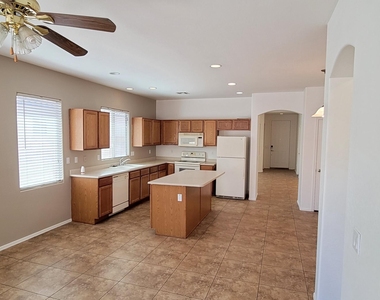 1414 E Bautista Road - Photo Thumbnail 3