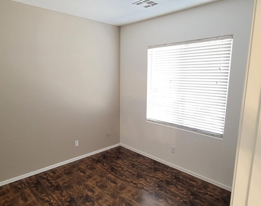 1414 E Bautista Road - Photo Thumbnail 5