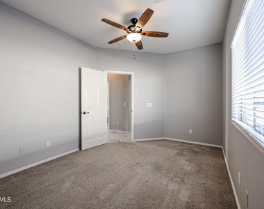 15301 N 138th Lane - Photo Thumbnail 19