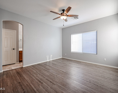 15301 N 138th Lane - Photo Thumbnail 9
