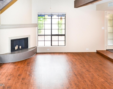 5023 E Siesta Drive - Photo Thumbnail 3