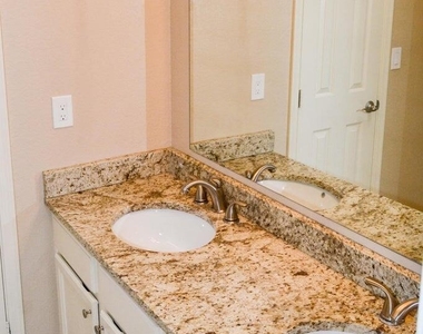5023 E Siesta Drive - Photo Thumbnail 10