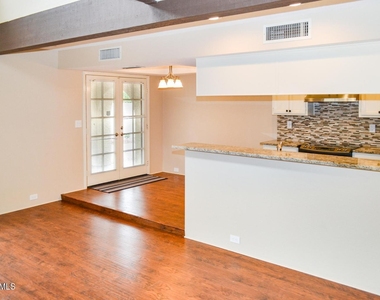 5023 E Siesta Drive - Photo Thumbnail 2