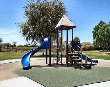 30469 N Plantation Drive - Photo Thumbnail 31