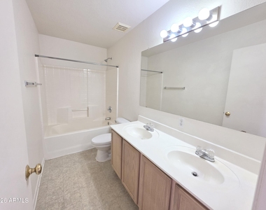 30469 N Plantation Drive - Photo Thumbnail 22