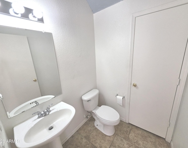 30469 N Plantation Drive - Photo Thumbnail 23
