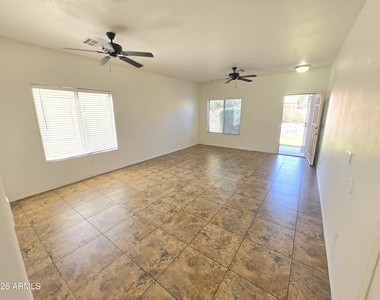 30469 N Plantation Drive - Photo Thumbnail 3