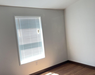 47832 N 18th Avenue - Photo Thumbnail 17