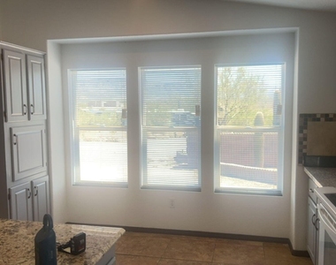 47832 N 18th Avenue - Photo Thumbnail 6