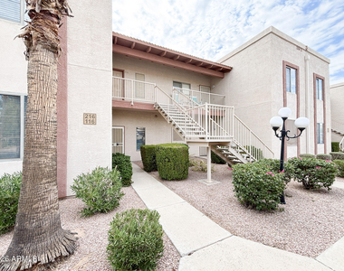 205 N 74th Street - Photo Thumbnail 1