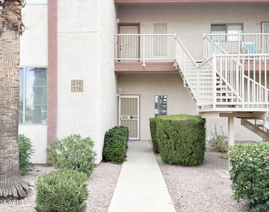 205 N 74th Street - Photo Thumbnail 3