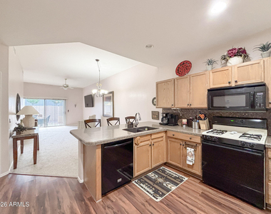 205 N 74th Street - Photo Thumbnail 9