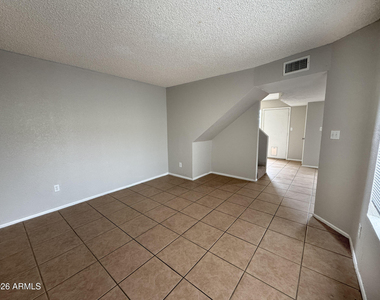 1765 E Pepper Circle - Photo Thumbnail 7